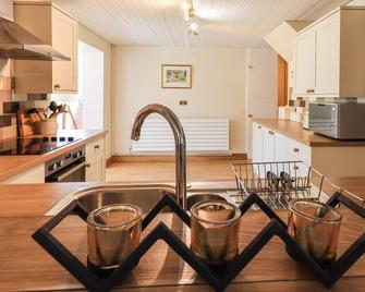 Ellerbeck Bridge - Kendal - Kitchen