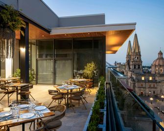 DoubleTree by Hilton Guadalajara Centro Historico - Guadalajara - Restaurant