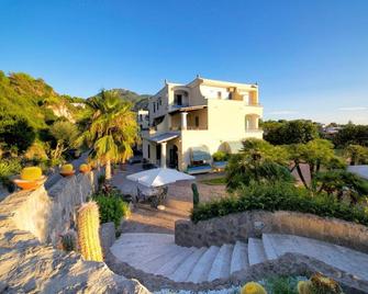 Hotel Zaro - Forio - Edificio