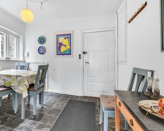 Amazing Apartment In Aabenraa With Wifi - Rødekro - Dining room