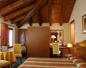 Hotel Antico Moro - Venice - Bedroom