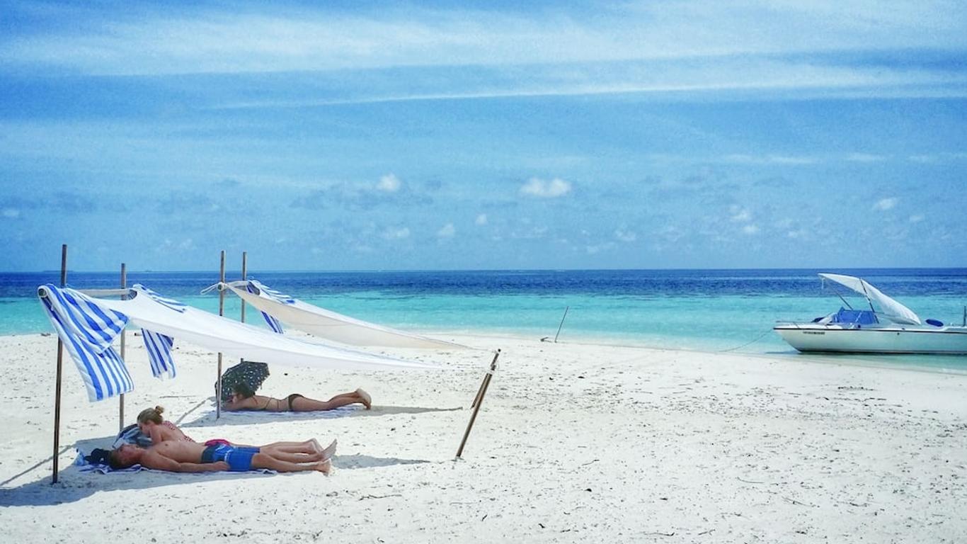 Noovilu Suites Maldives