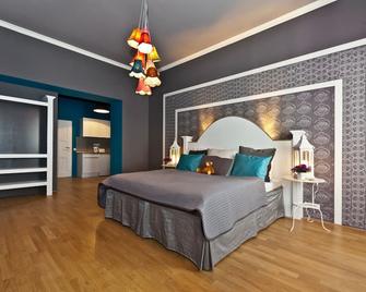 Royal Prague City Apartments - Prague - Bedroom