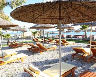 Bunec Beach Resort - Lukovë - Patio