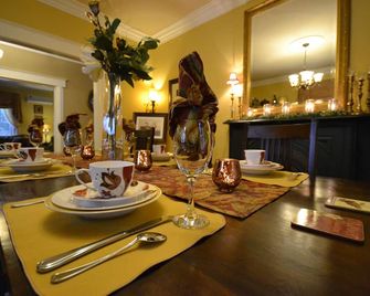 Briarwood Bed & Breakfast - Elmsdale - Dining room