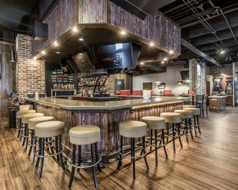 EverSpring Inn and Suites - Marshall - Bar