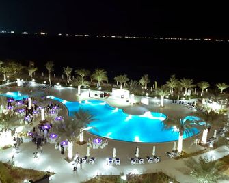 Al Bahar Hotel & Resort - Fujairah - Pool