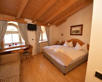 Central Hotel - Moena - Bedroom