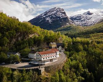 Hotell Utsikten Geiranger - Geiranger - Budova