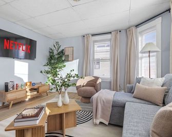 Homestay Near Boston Harvard Mit - Somerville - Sala de estar