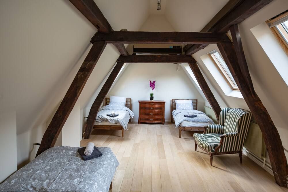 يونيك أبارتمنت إن هيستوريك مانشين - انتورب - غرفة نوم