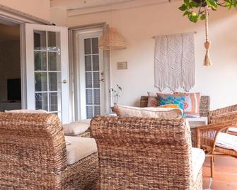 Welcome to Casa Mango, Miami: the perfect vacation home for your family - Pinecrest - Living room