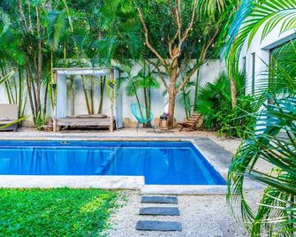 Casa Borush - Cancún - Piscina