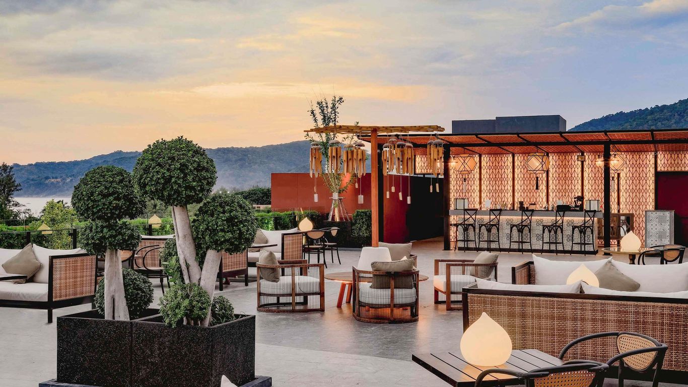 أفيستا غراندي بوكيت كارون - إم غاليري