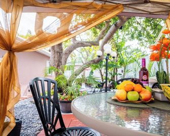 Hidden Gem in Cutler Bay-Cozy 1BR Retreat Near It All w/Fast Wi-Fi & Parking! - Cutler Bay