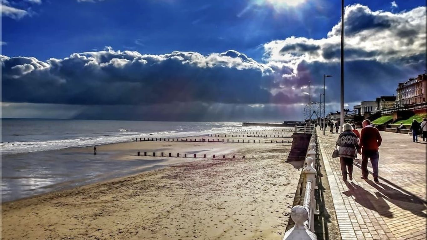 Home and Away near the Spa