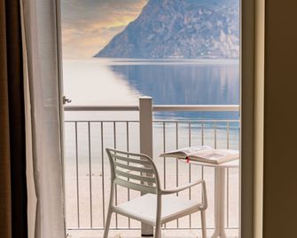 Hotel Baia Azzurra - Arco - Balkon