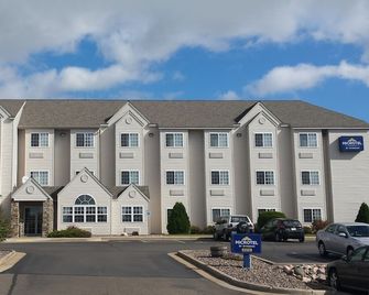 Microtel Inn & Suites by Wyndham Rice Lake - Rice Lake - Gebouw