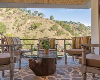 Boho Heights Kasauli - Solan - Living room