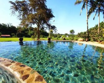 Samkara Restaurant And Garden Resort - Tayabas - Piscina