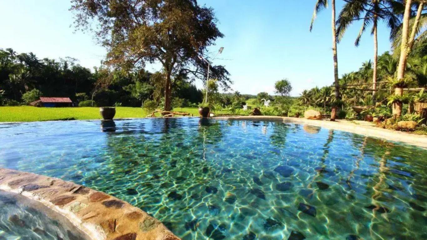 Samkara Restaurant And Garden Resort