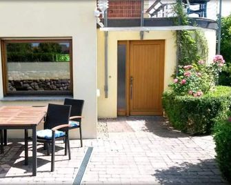 Ferienwohnung M äckelborg am schönen Woblitzsee - Wesenberg - Патіо