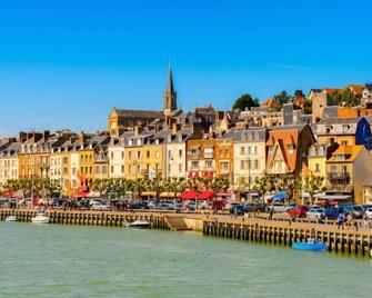Apartment Les Jardins du Yacht Club by Interhome - Deauville - Gebäude