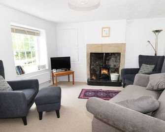 Gritstone Cottage - Bakewell - Living room