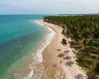 Bangalôs e flats no Carneiros Beach Resort - Tamandaré - Beach