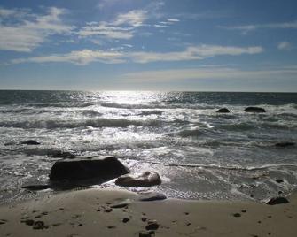 \nCheck us out!\nAquinnah condo at cliffs, walk to beach! - Aquinnah - Beach