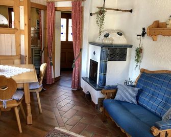 Feriendomizil Lautertal-Idylle - Münsingen - Wohnzimmer