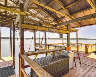 Lake Talquin Cabin Close to Fsu And Quin - Quincy - Balkon