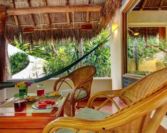 Hotels near Mamita's Beach Club (Playa del Carmen) from $15/night - KAYAK