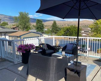 Mountain View Villa with Saltwater Pool - Oliver - Balcon