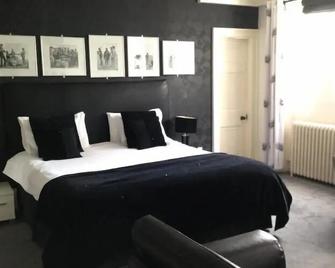 Antrobus Hotel - Salisbury