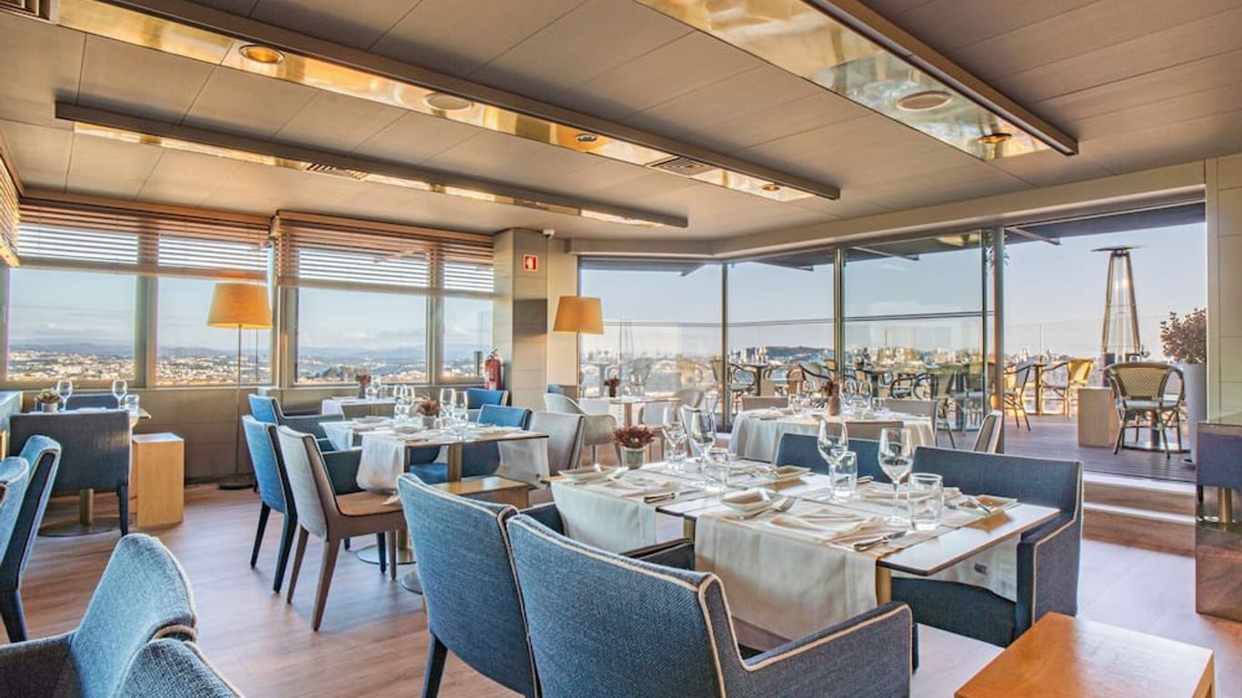 Hotel Dom Henrique - Downtown