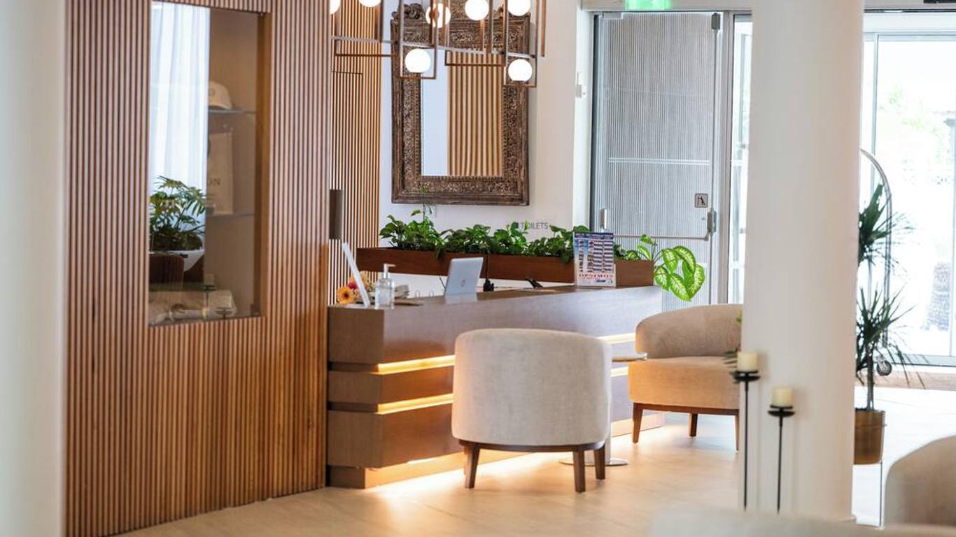 King Jason Paphos - Designed for Adults by Louis Hotels