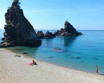 B&B Villa Liliya - Fiumefreddo di Sicilia