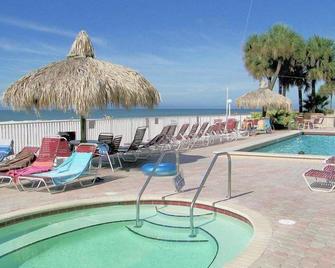 Gulf Front - Spring Specials Great Balcony Beach Views - Madeira Beach - Pool