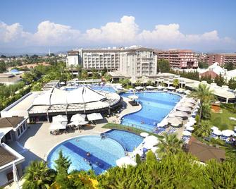 Sunis Elita Beach Resort Hotel & Spa - Kizilagaç - Pool