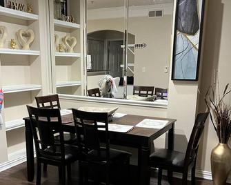 Upscale apartment - Dallas - Comedor