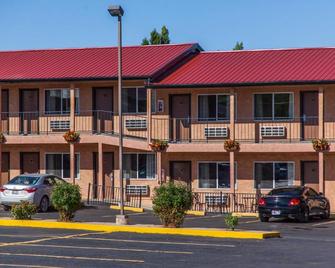 Mountain View Lodge - Parowan - Building
