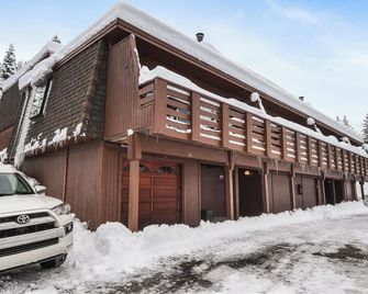 Comfy Alpine Meadows Endless fun - Olympic Valley - Edificio