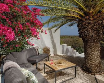 Saint Joris a tiny Boutique Resort - Willemstad - Hàng hiên