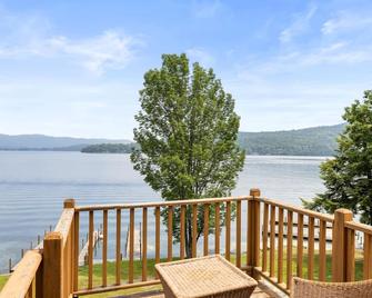 Sun Castle Resort - Lake George - Balcony