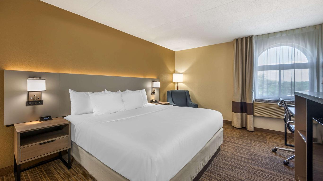 Comfort Inn & Suites East Hartford - Hartford