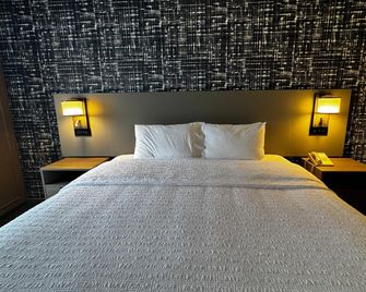 Pittsburgh Airport Inn and Suites - Moon - Habitación