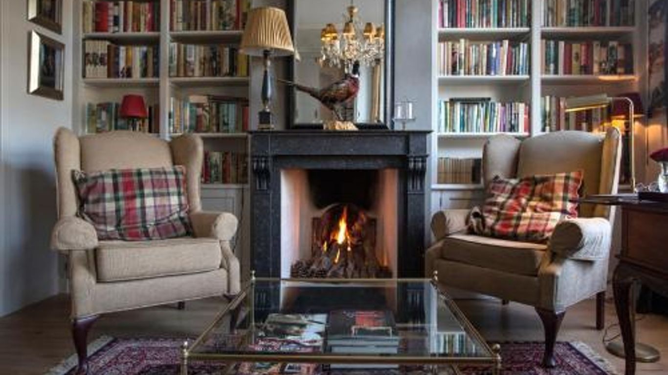 B & B Hotel The Baron Crown