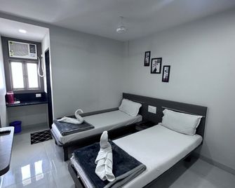 Hotel Rs Regency - Mumbai - Schlafzimmer