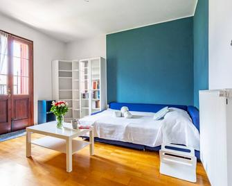 Peaceful Retreat - Feltre Lovely Apartment - Feltre - Camera da letto